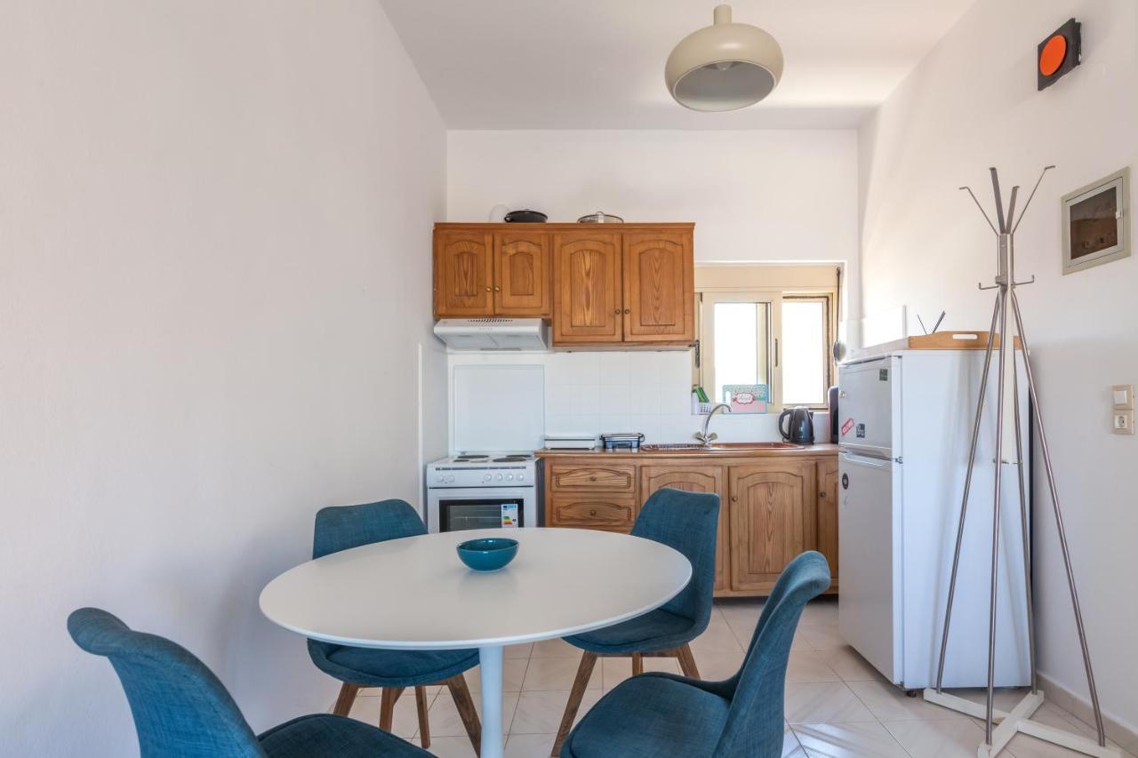 Lovely Apartment Close To The City Center イラクリオン エクステリア 写真