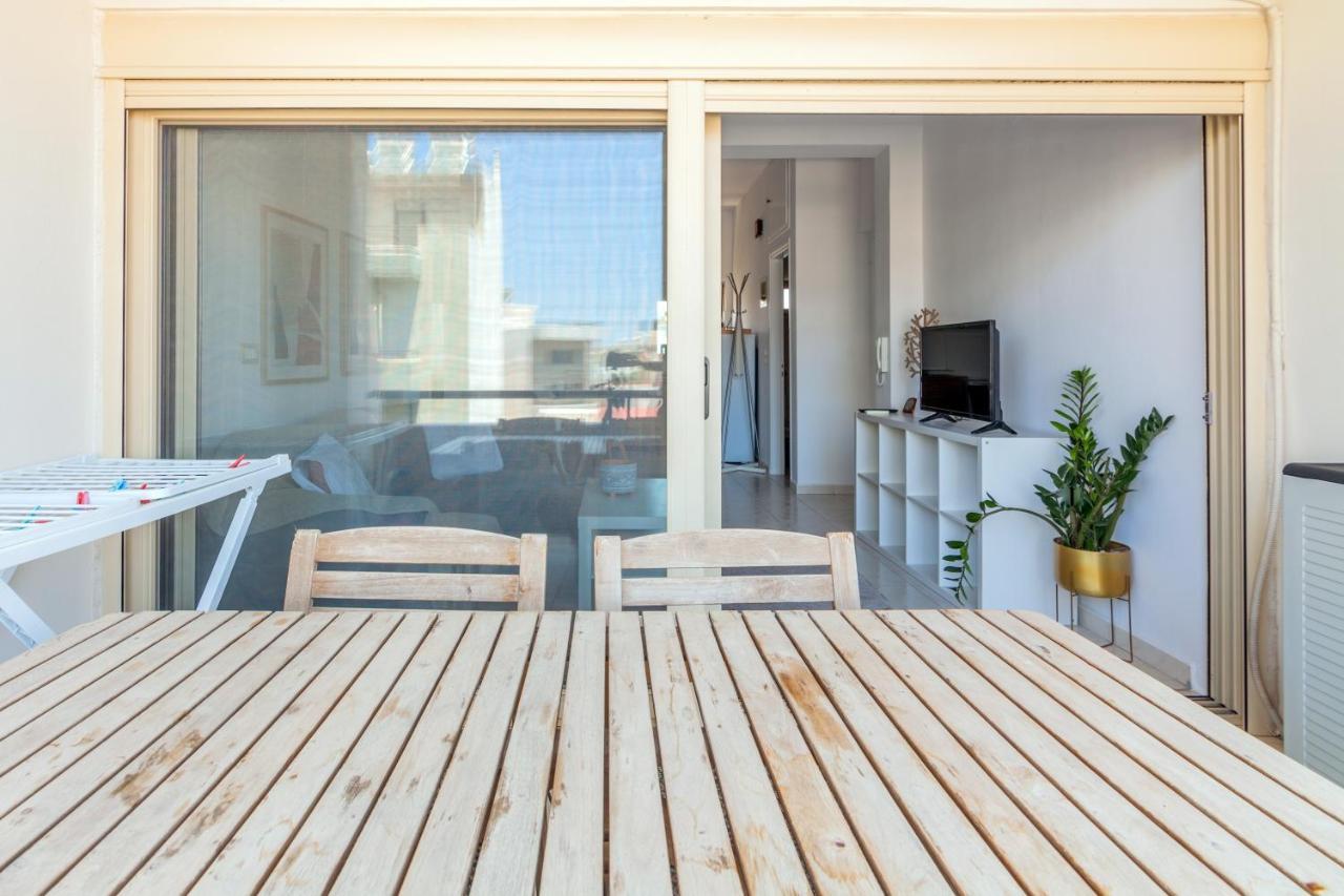 Lovely Apartment Close To The City Center イラクリオン エクステリア 写真