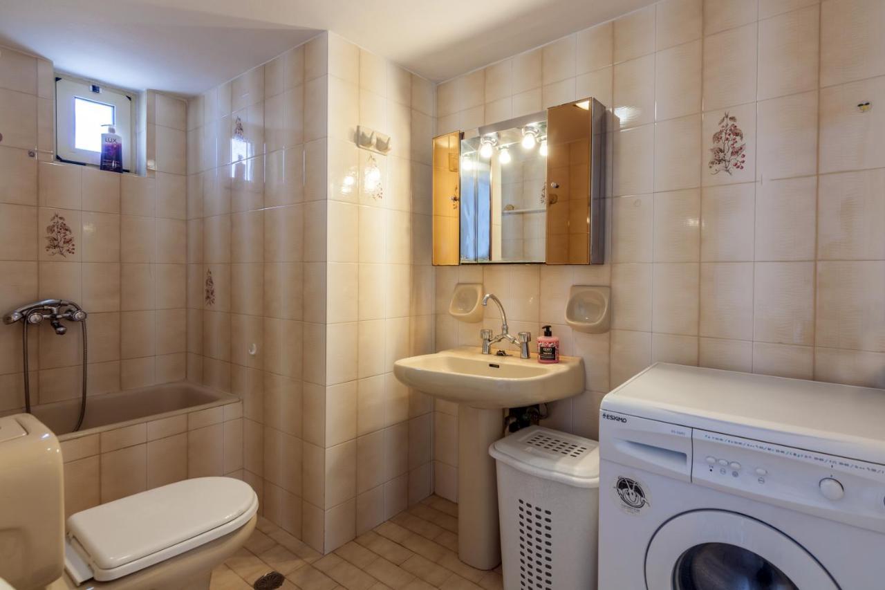Lovely Apartment Close To The City Center イラクリオン エクステリア 写真